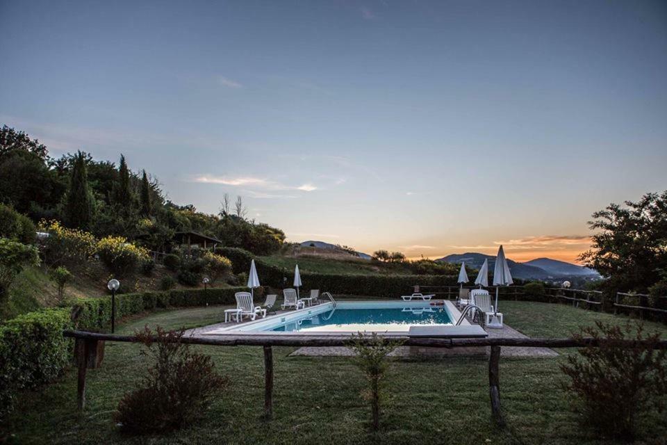 Villa Il Poggio Dei Tre Contadini à Ponte Felcino Extérieur photo